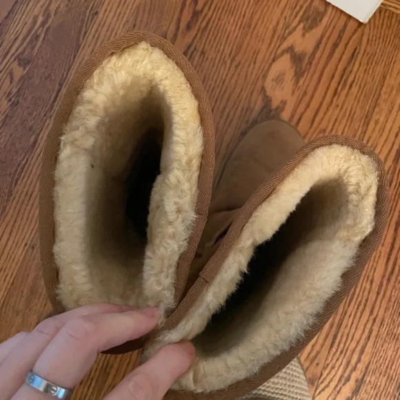 UGG Classic II genuine shearling lined tall boot - Picture 4 of 7